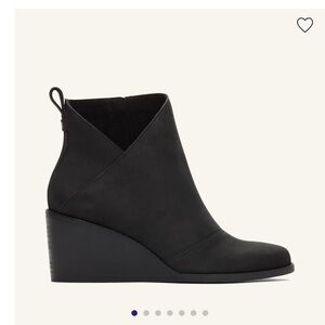 Black Streamlined Ankle Boots with Wedge Heel